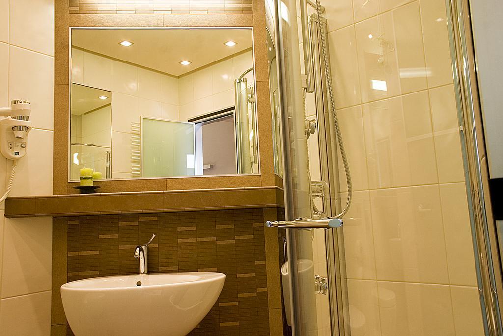 Hotel Diadem Omiš Habitación foto