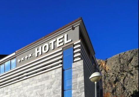 Hotel Diadem Omiš Exterior foto