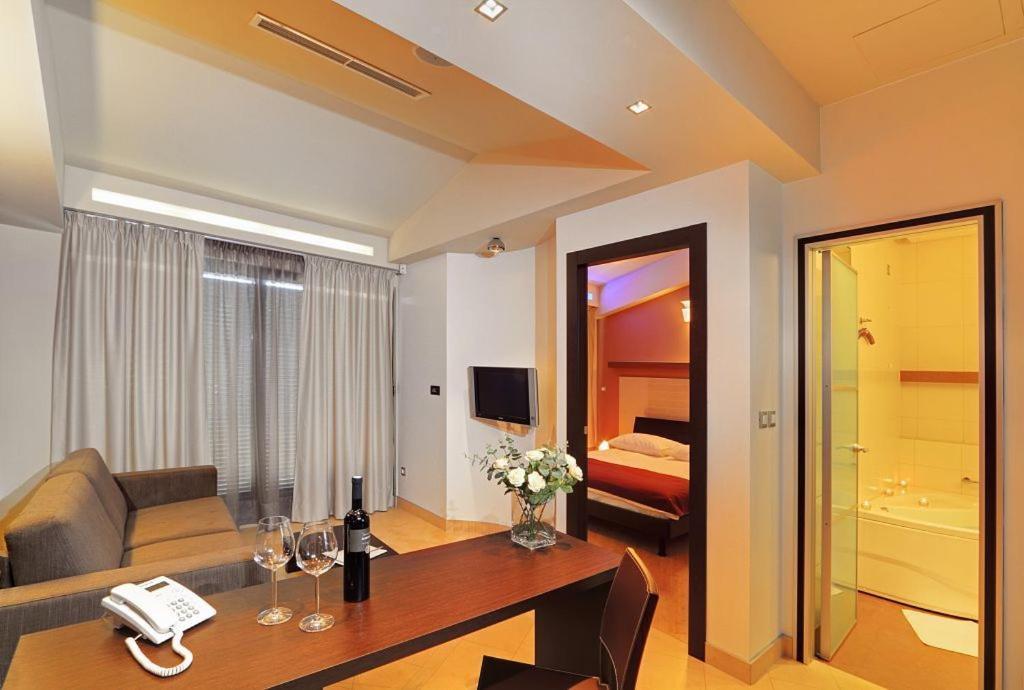 Hotel Diadem Omiš Habitación foto